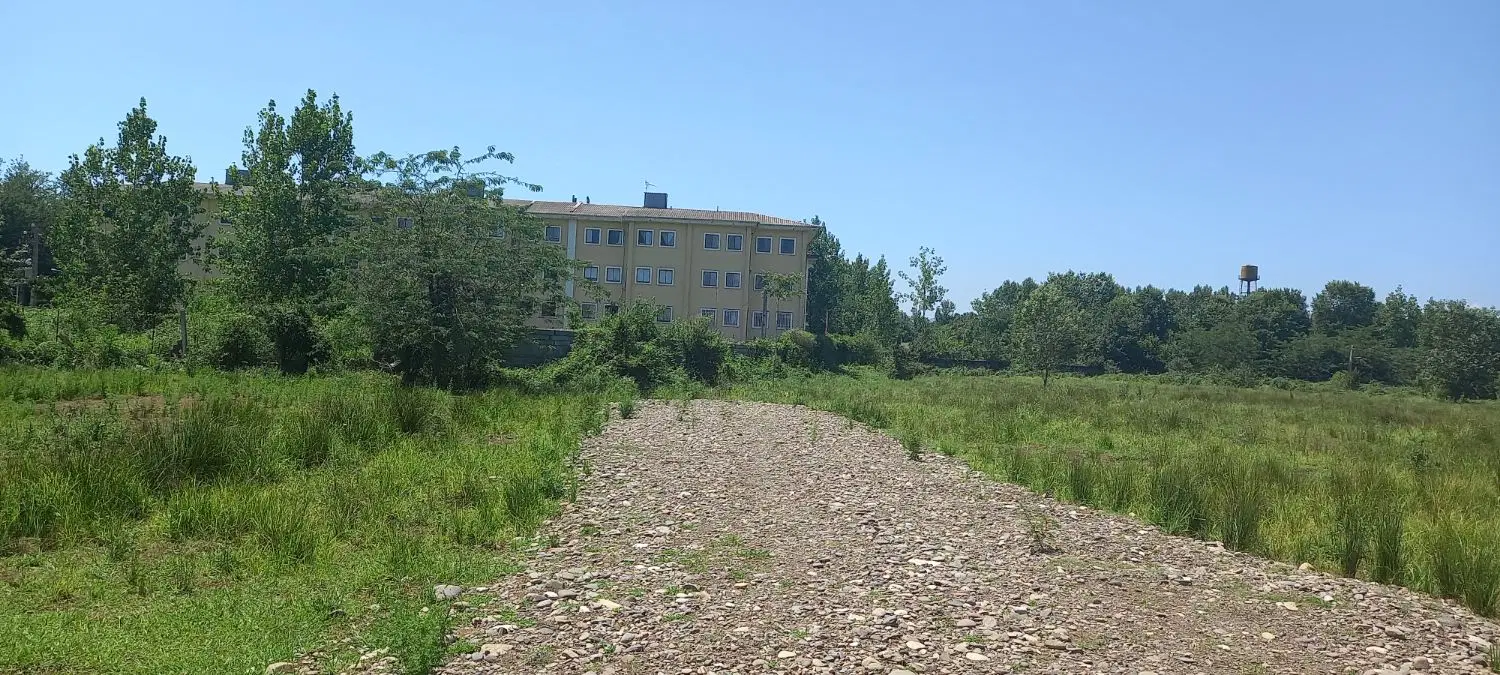 ۳۰۵مترمسکونی سنددار