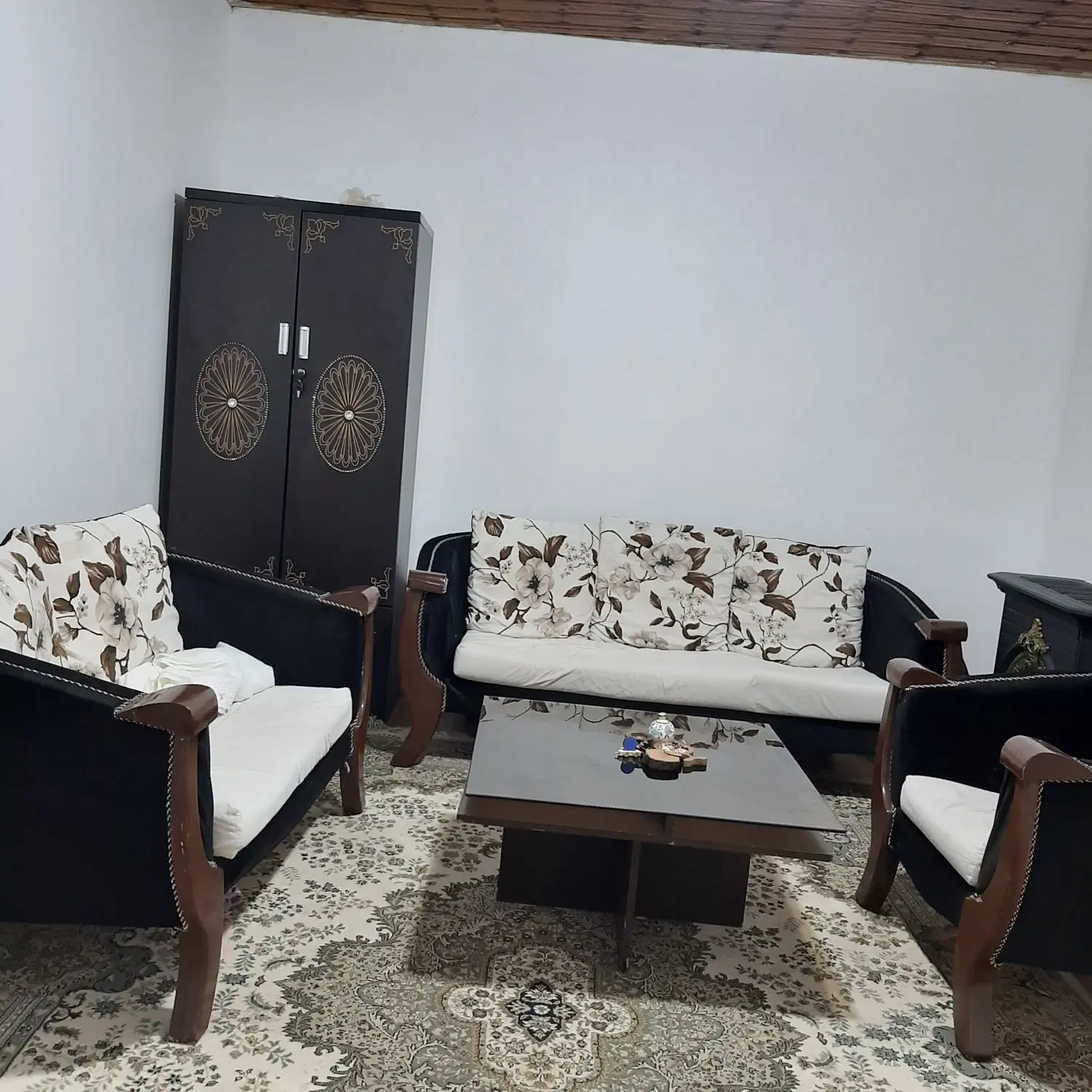 فروش خانه ویلایی با وسایل
