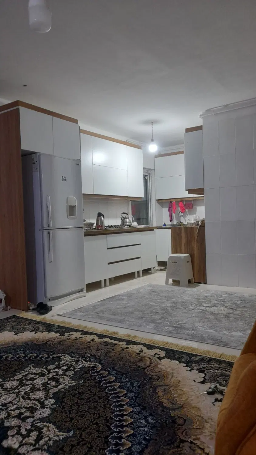 85 متری هنرمندان