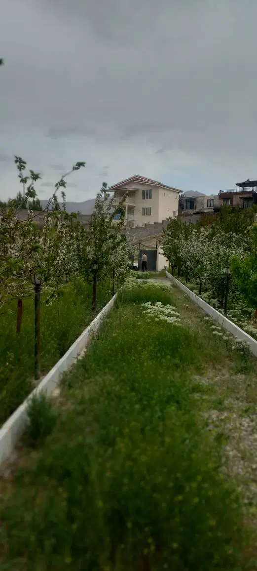 باغ ۲۰۰۰ متری با ۱۶۰ متر ویلای دوبلکس