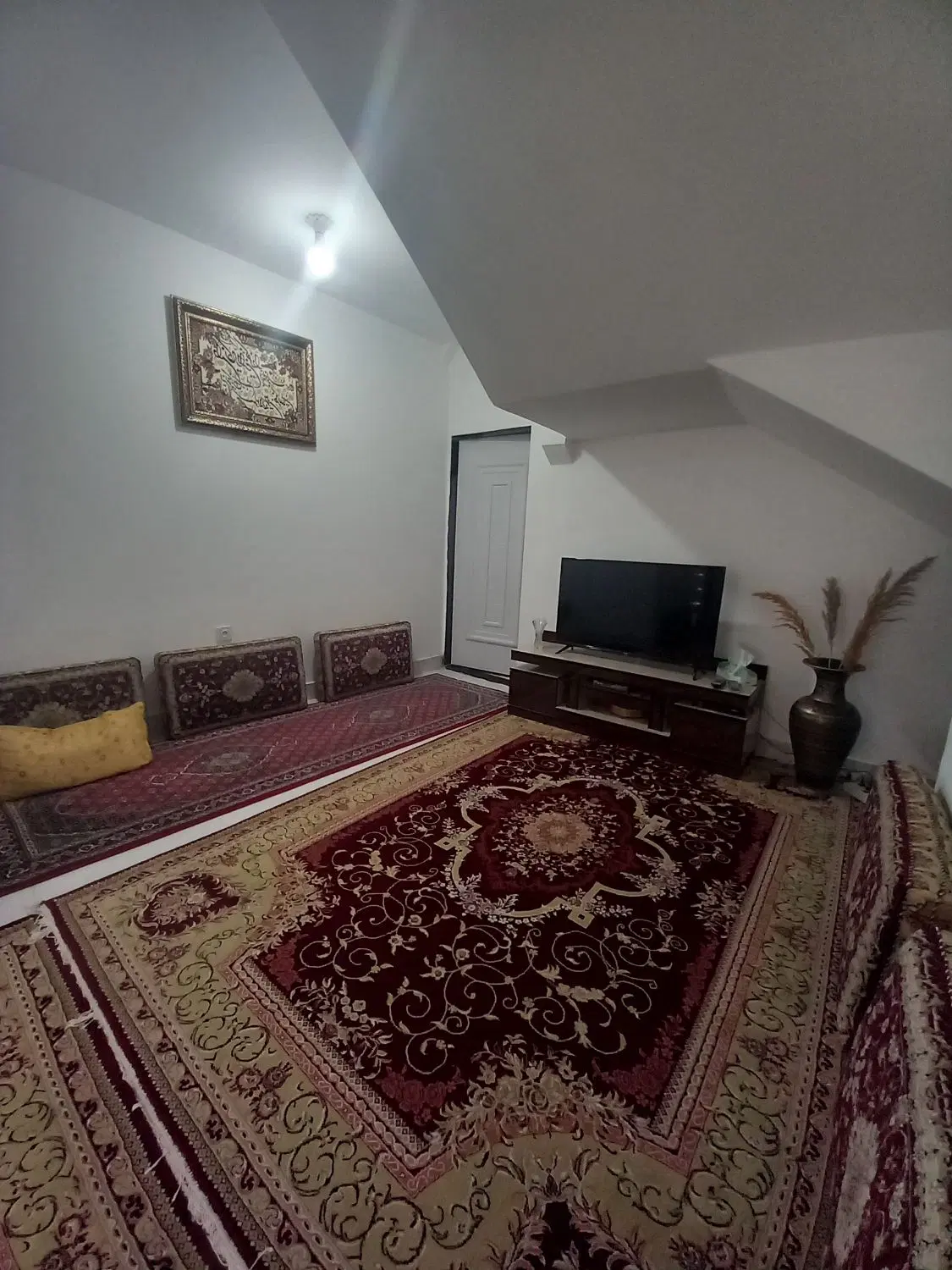 خانه عبور مجزا در باغ ژاله(جاده بیمارستان توحید)