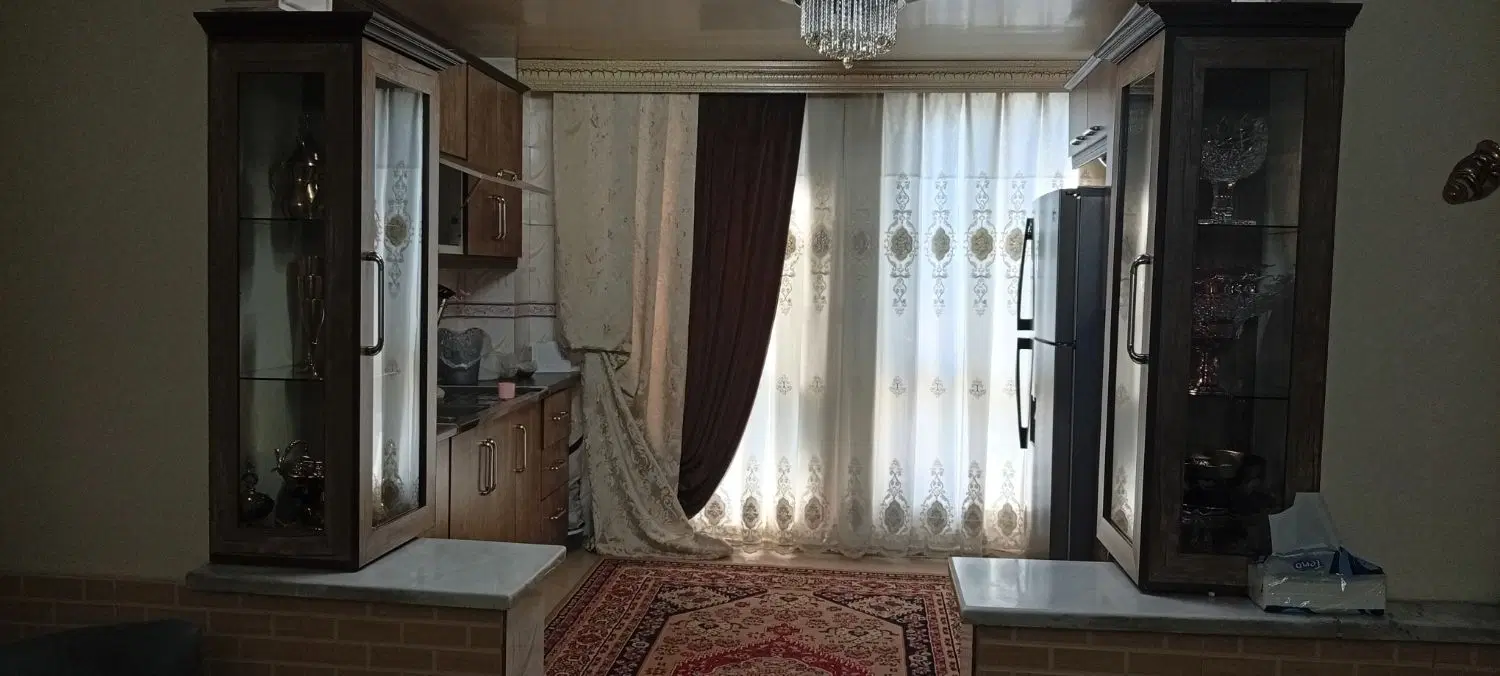 آپارتمان چهار طبقه تکواحدی طبقه سوم