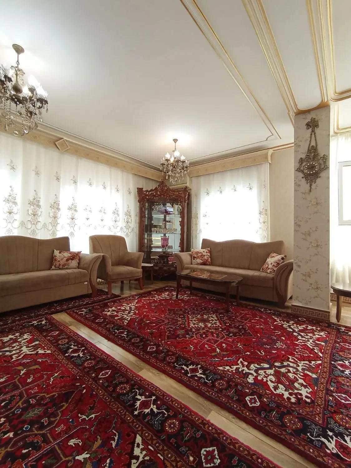 آپارتمان ۱۲۲متری واقع در کوی الهیه کوی تجریش