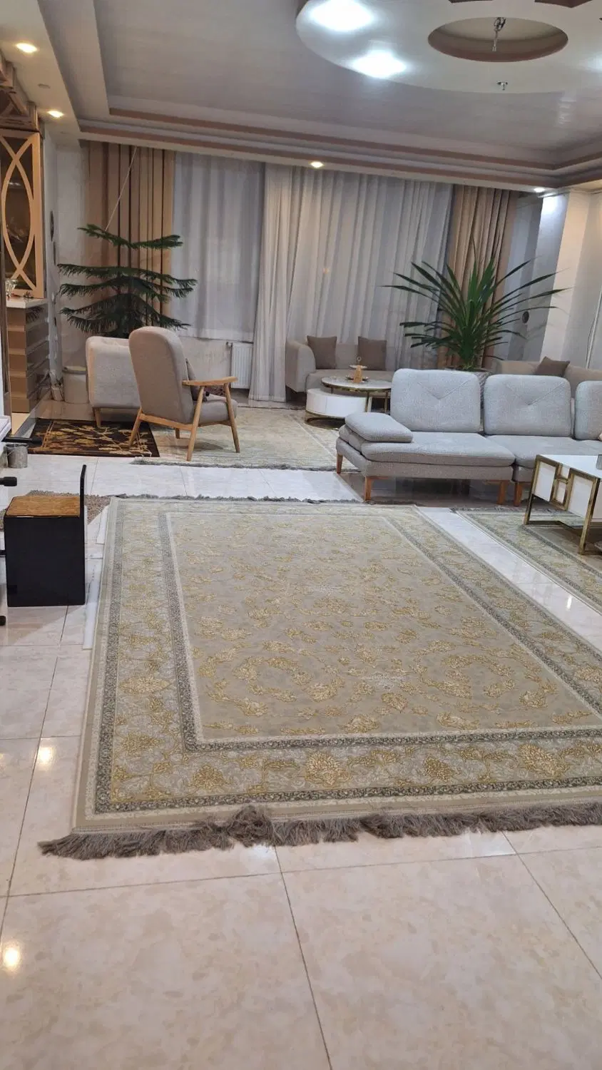 ساختمان مسکونی هلال احمر ۱۶ متری
