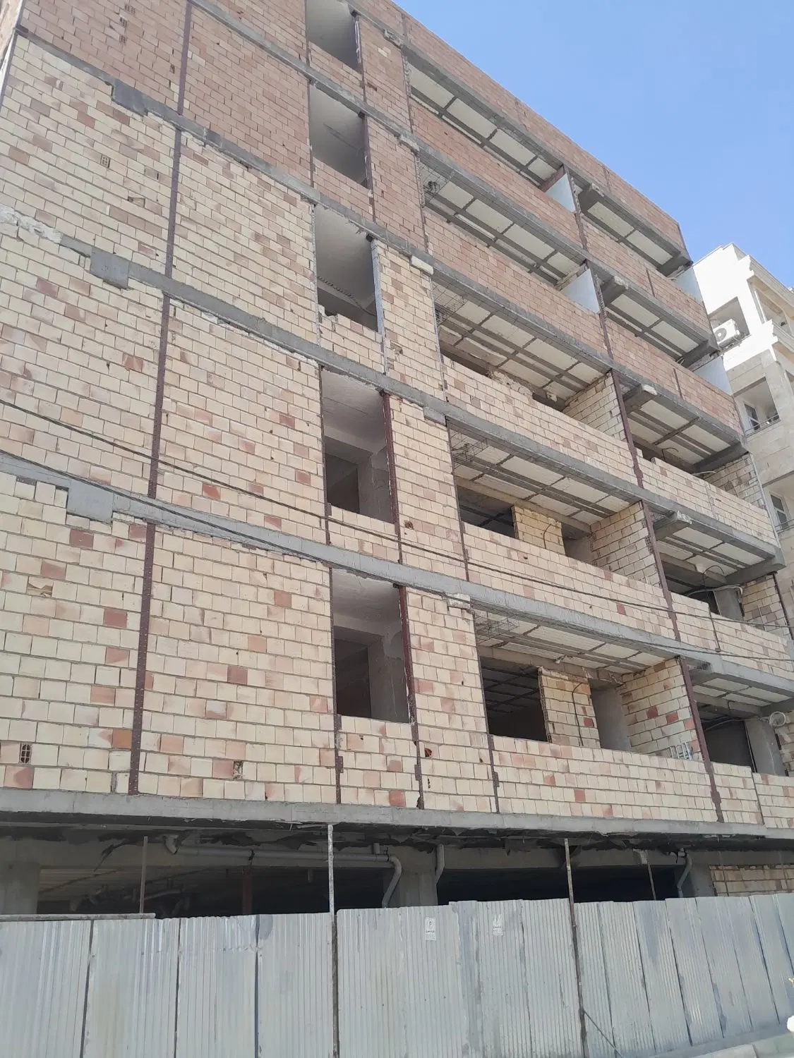 فروش آپارتمان در حال تکمیل