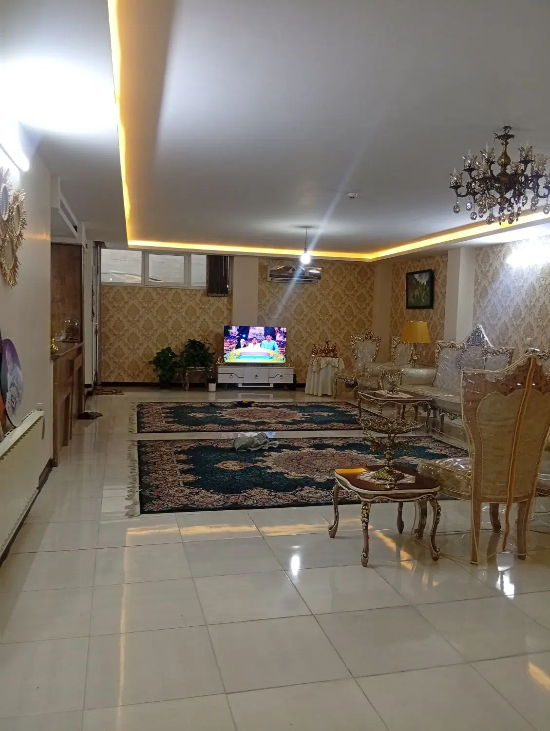 اپارتمان همکف به متراژ۱۴۸متر باسند