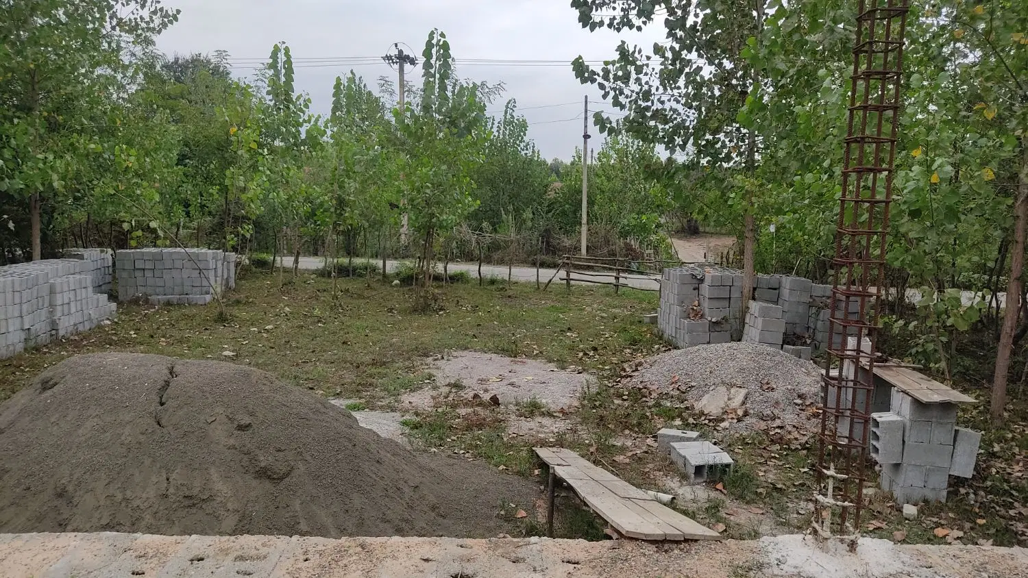 680متر زمین مسکونی دارای پروانه ساخت