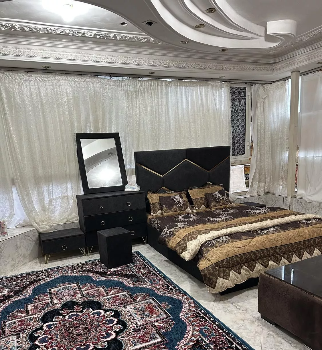 سویت مبله رفاهی گلشهر نصف روز شبانه