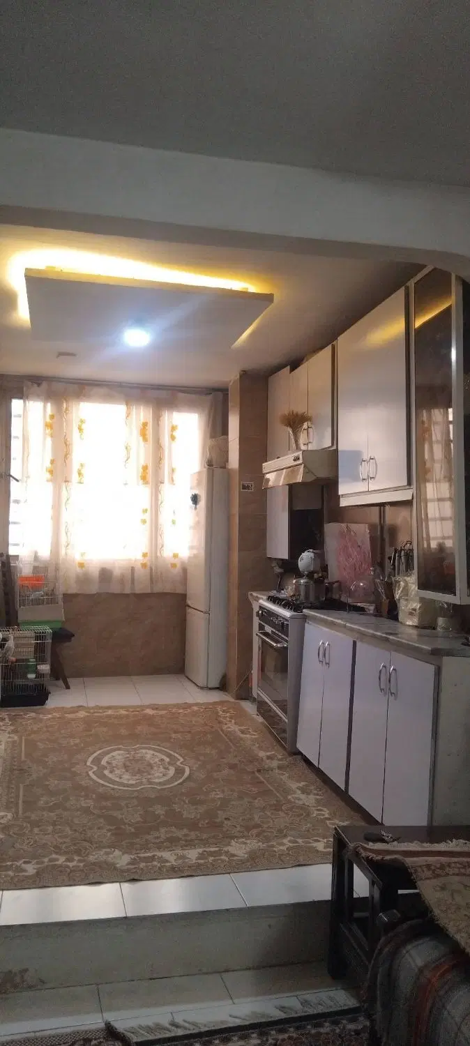 اجاره واحد ۷۵متر طبقه اول   پشت مترو پل فردیس