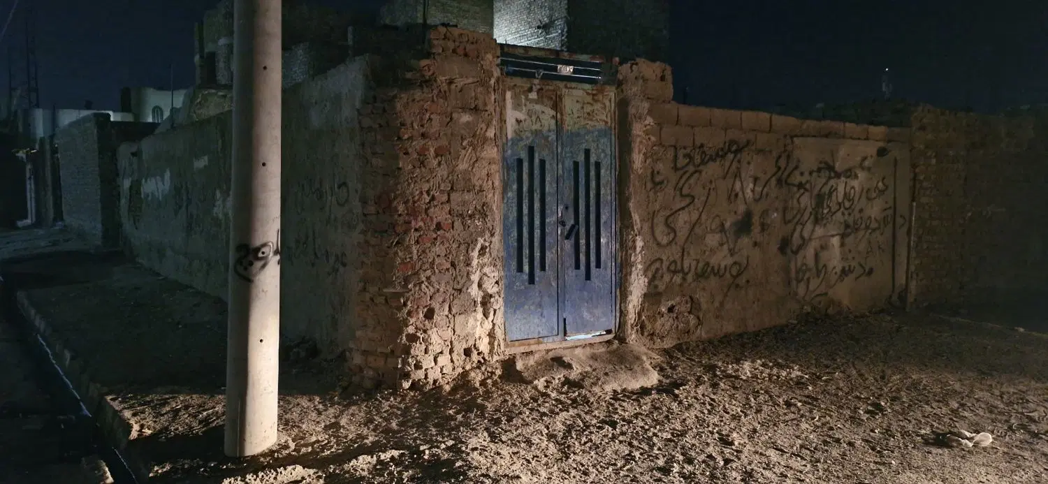 خانه کلنگی چمران 62 داخل میلان سر دو نبش