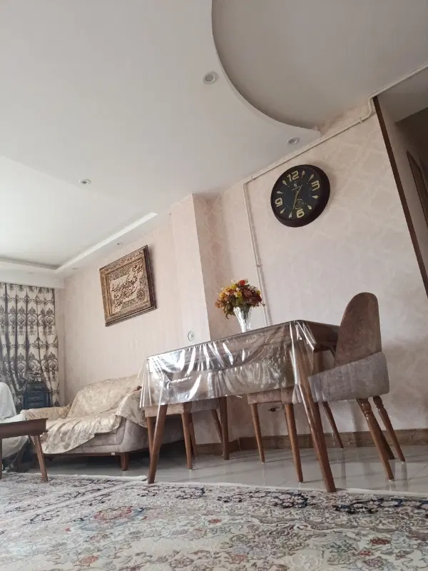 آپارتمان تک واحدی سه بر نور