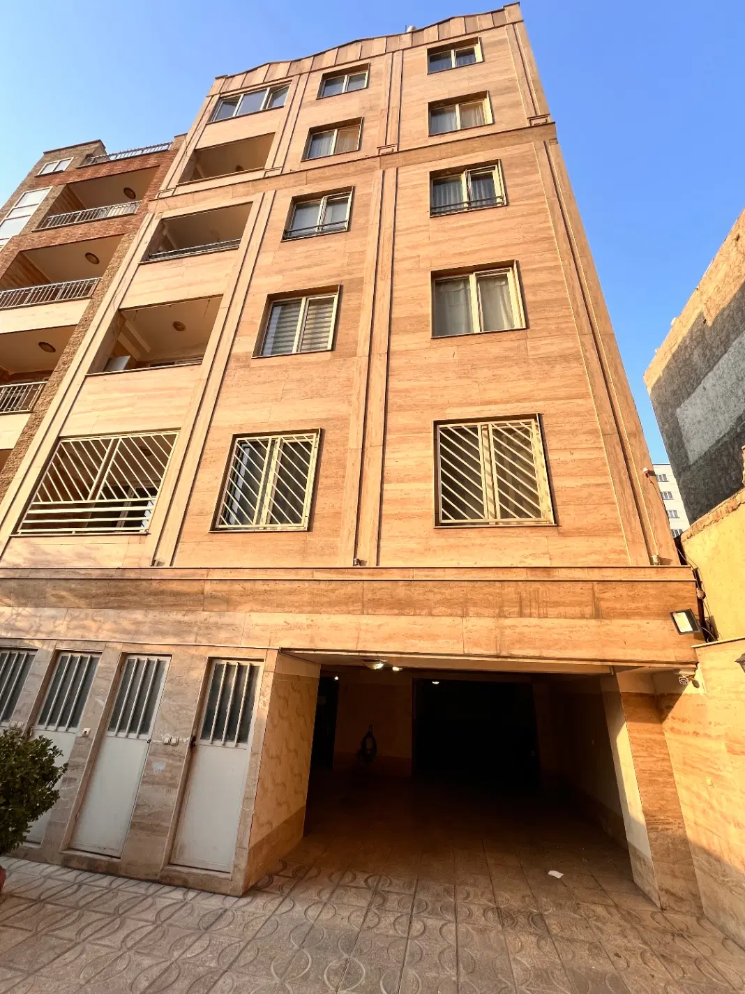 آپارتمان 77 متری شاهد