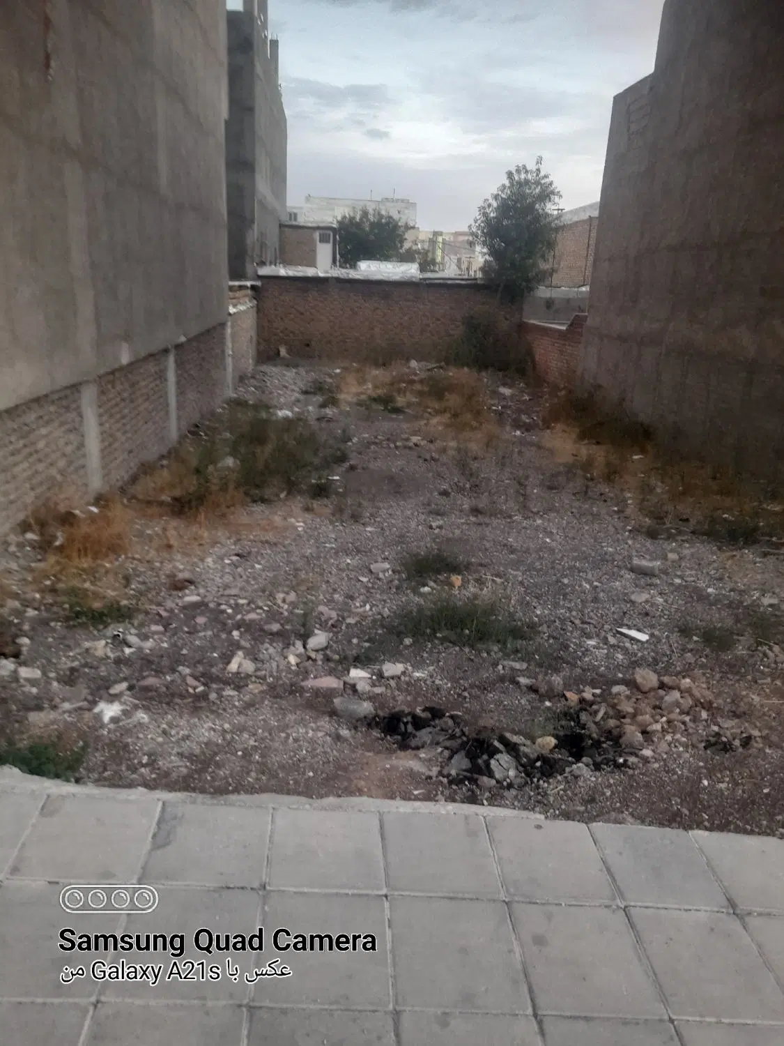 زمینی فروشی