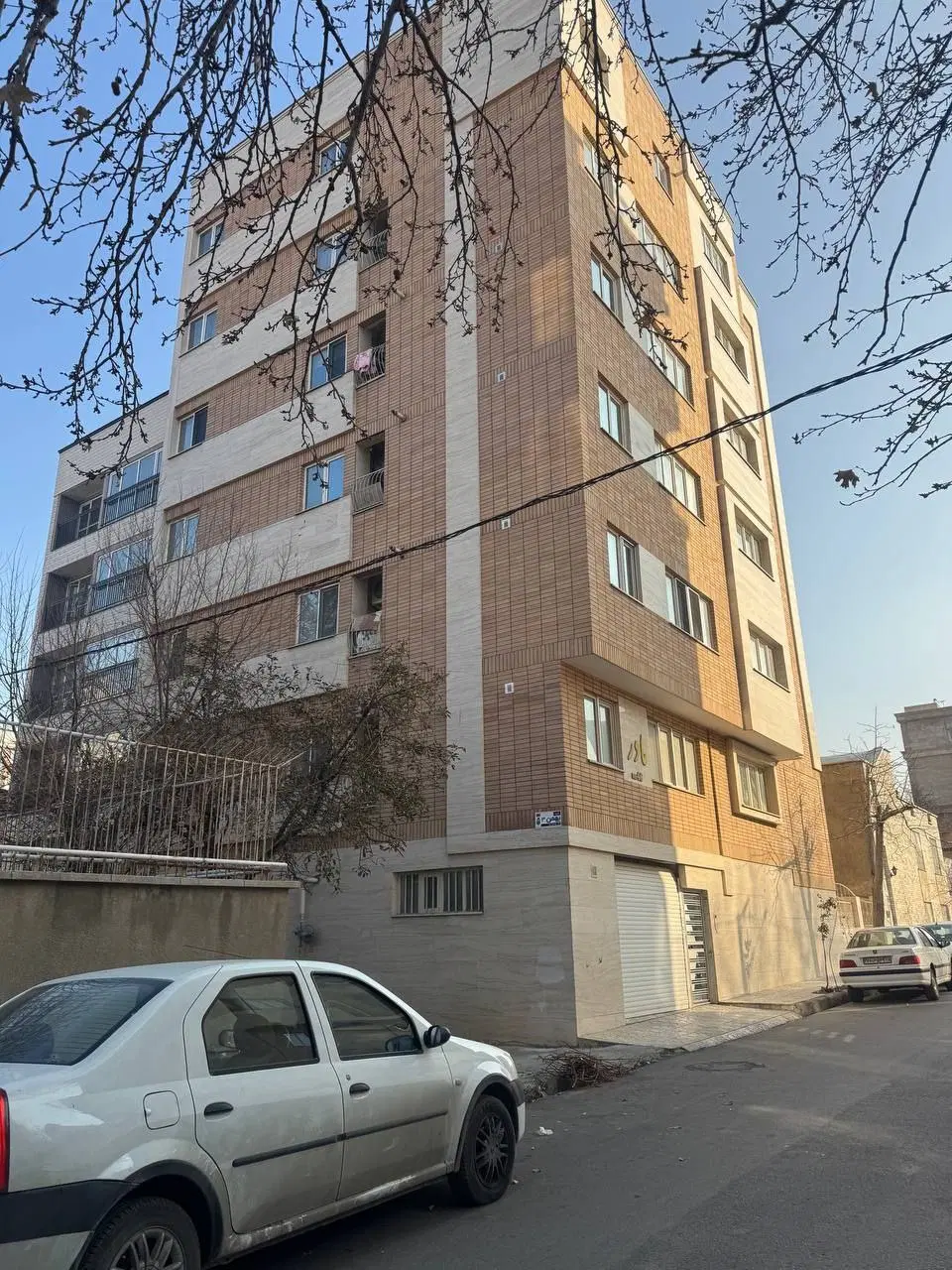 واحد 100متری ابوطالب طلوع