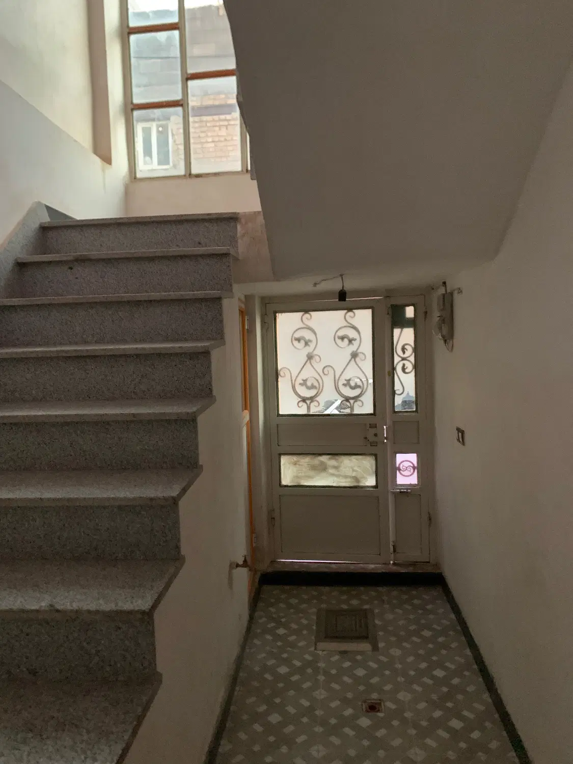 رهن خانه ی دربست قاسم اباد