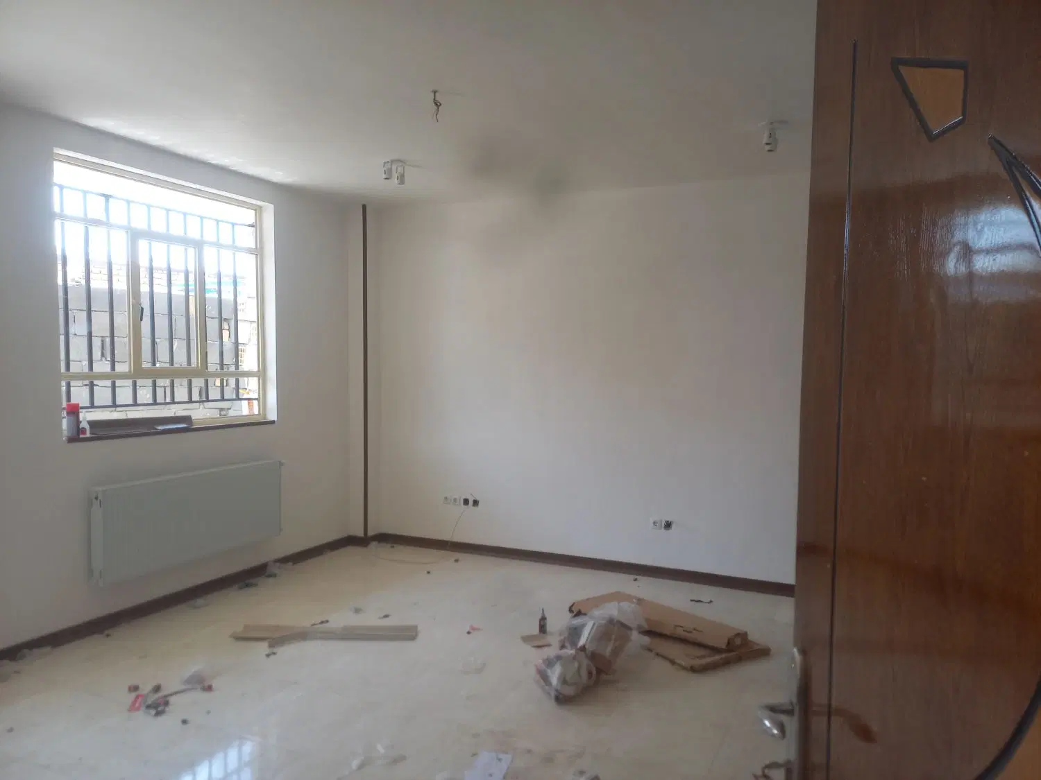 منزل مسکونی یک طبقه نوساز کوچه بن بست