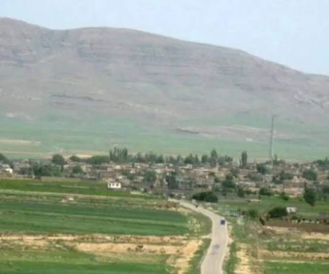زمینی به متراژ۷۱۳ متر