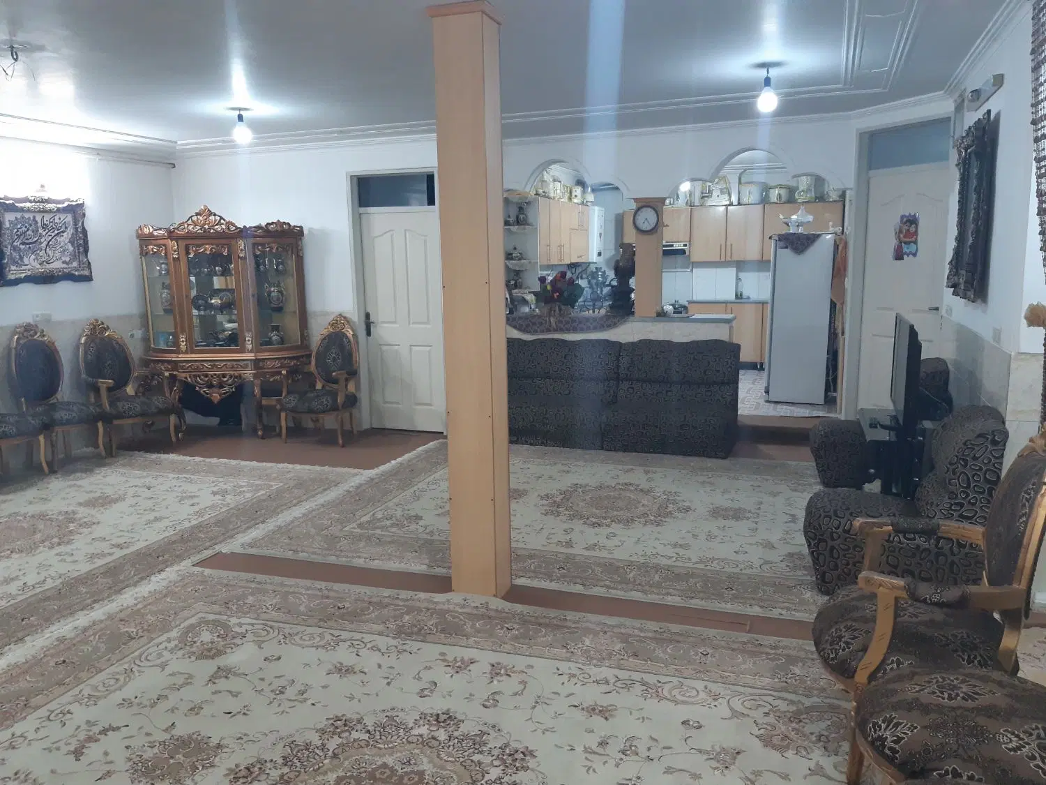 منزل مسکونی سه طبقه
