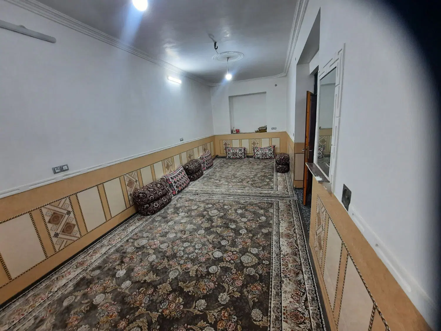خونه  ویلایی  شیک و مرتب