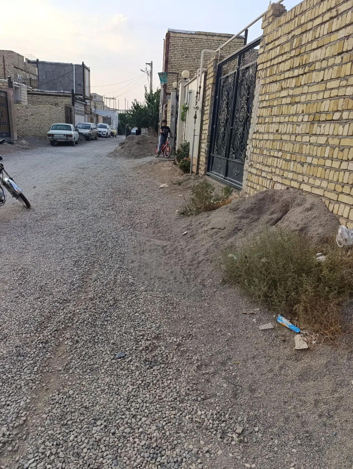زمین فروشی