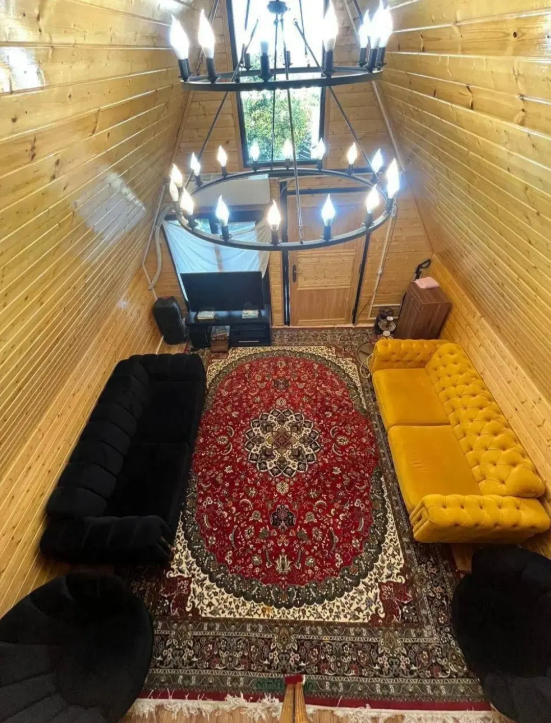 زمین باکلبه سویسی_لوکیشن بهشتی_ش مال
