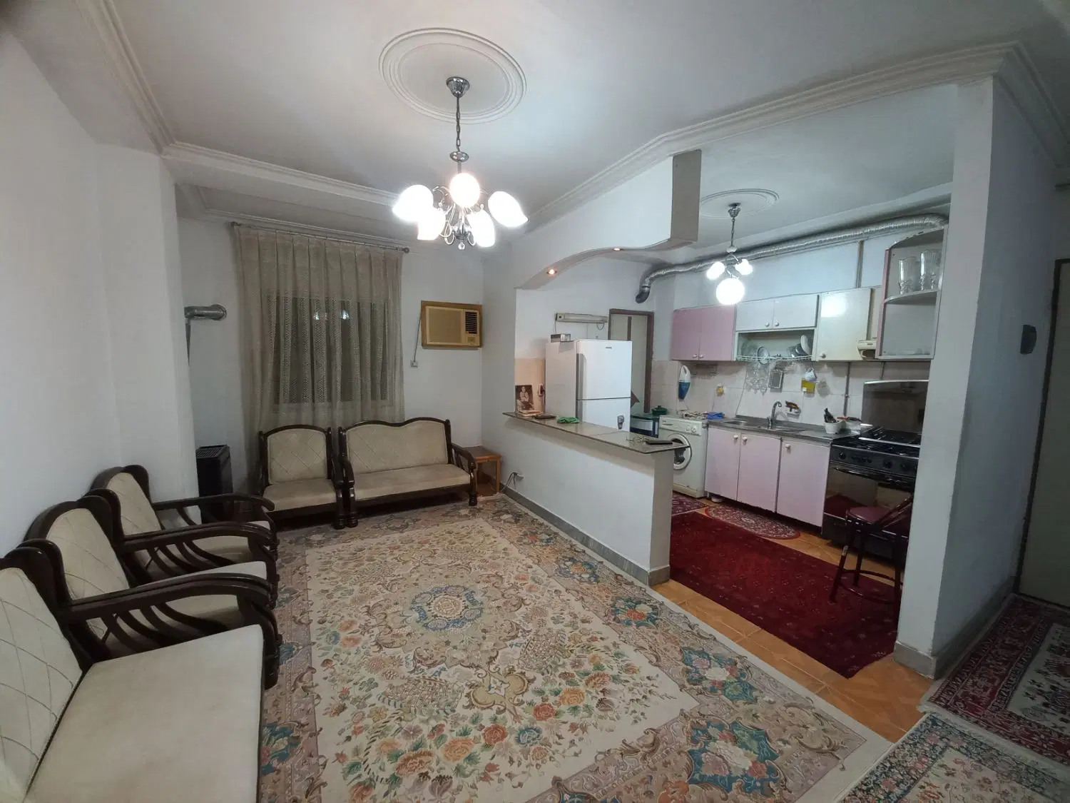 جنب داروخانه جیران زاده سه راه پاستوریزه