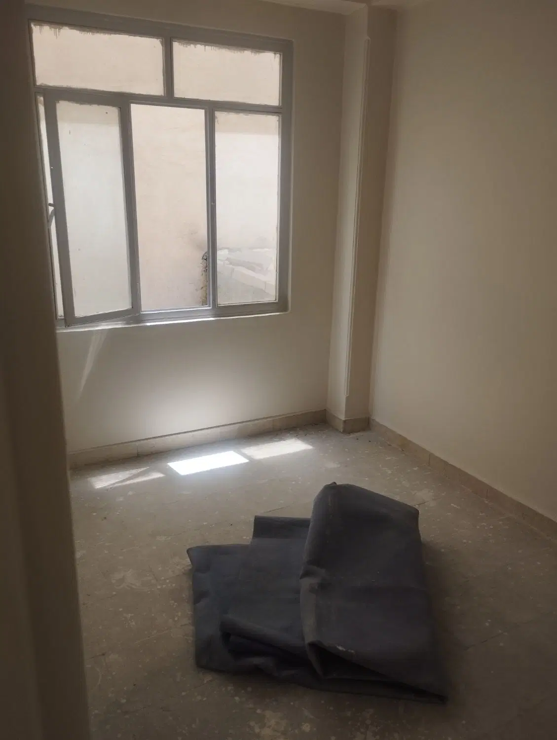 پنجاه متری طبقه دو با پارکینگ سندی