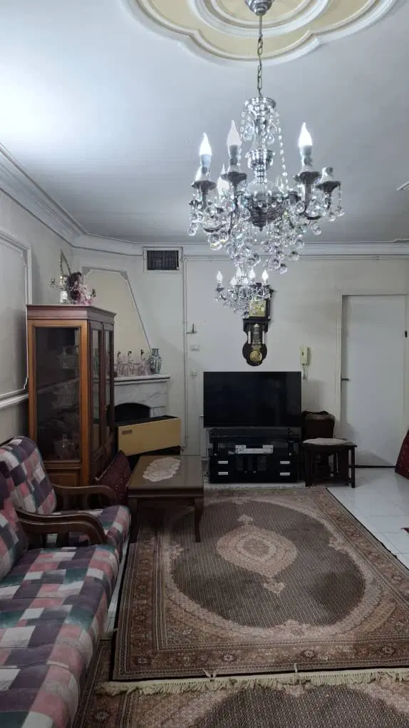 آپارتمان ۸۰ متری میدان عدل