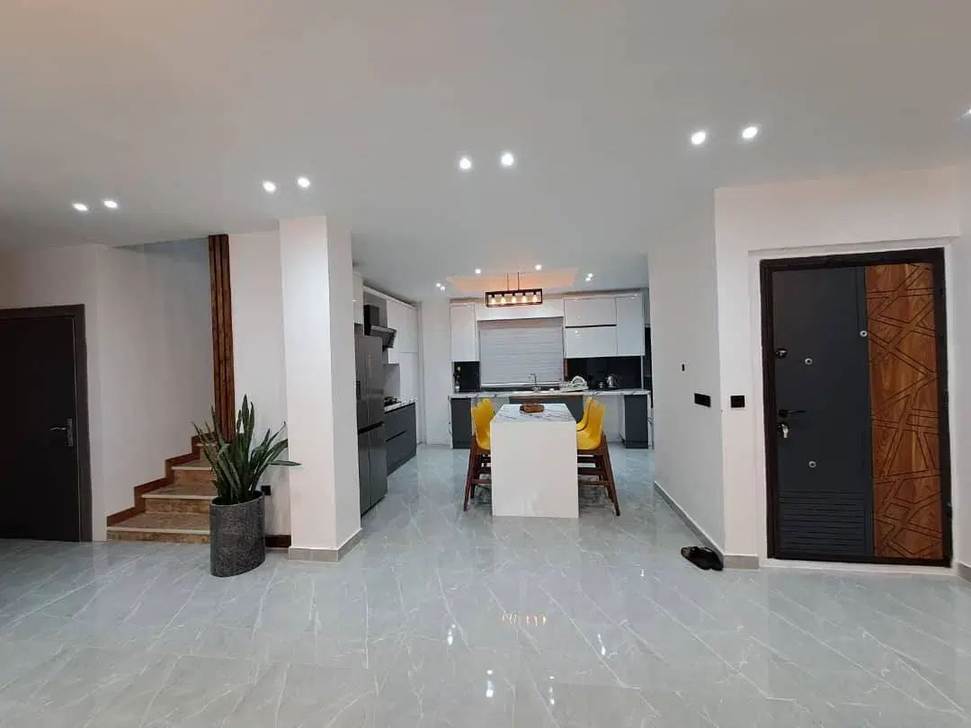 ویلایی استخردار