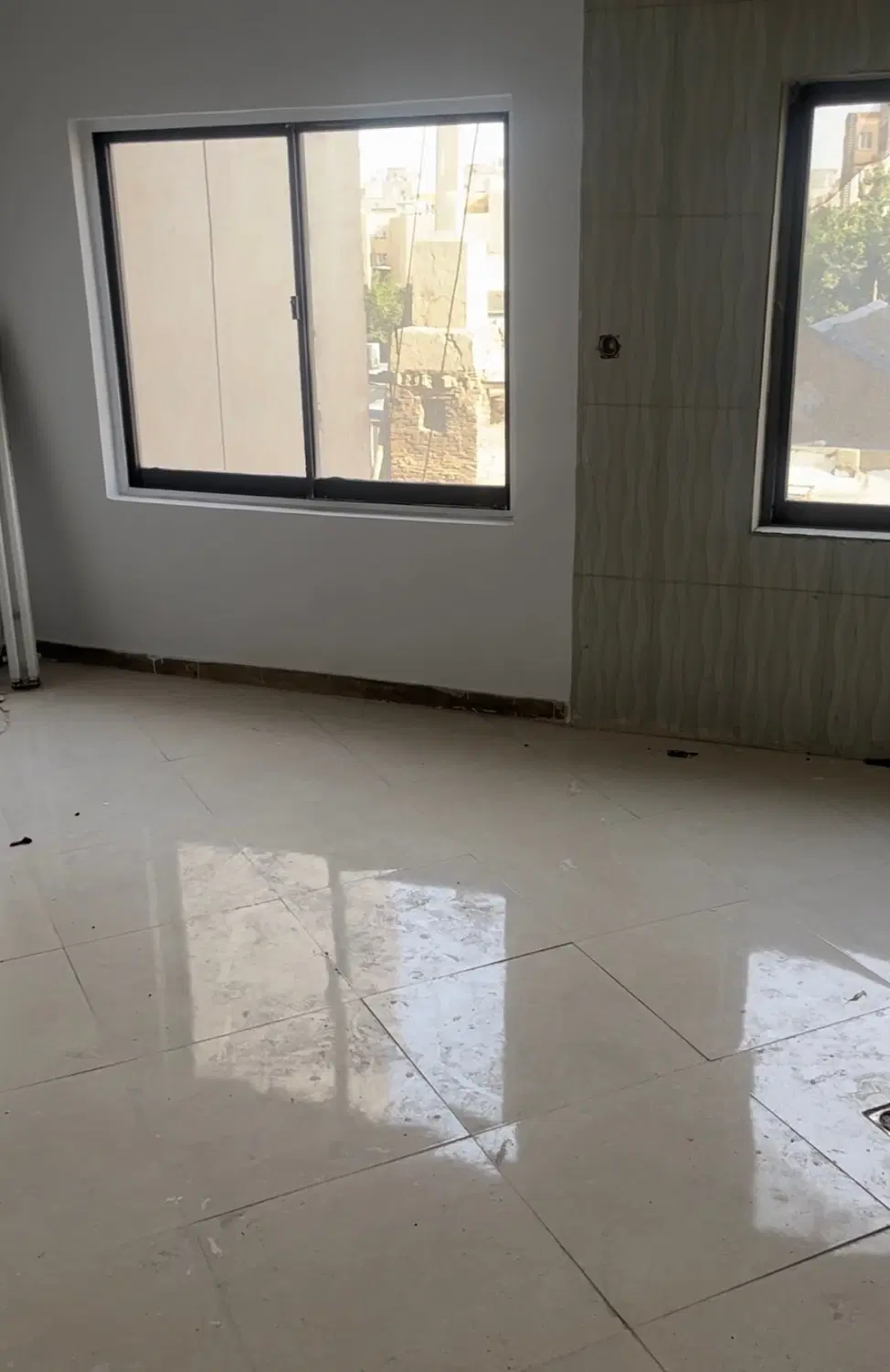 اپارتمان در خیابان کمیل