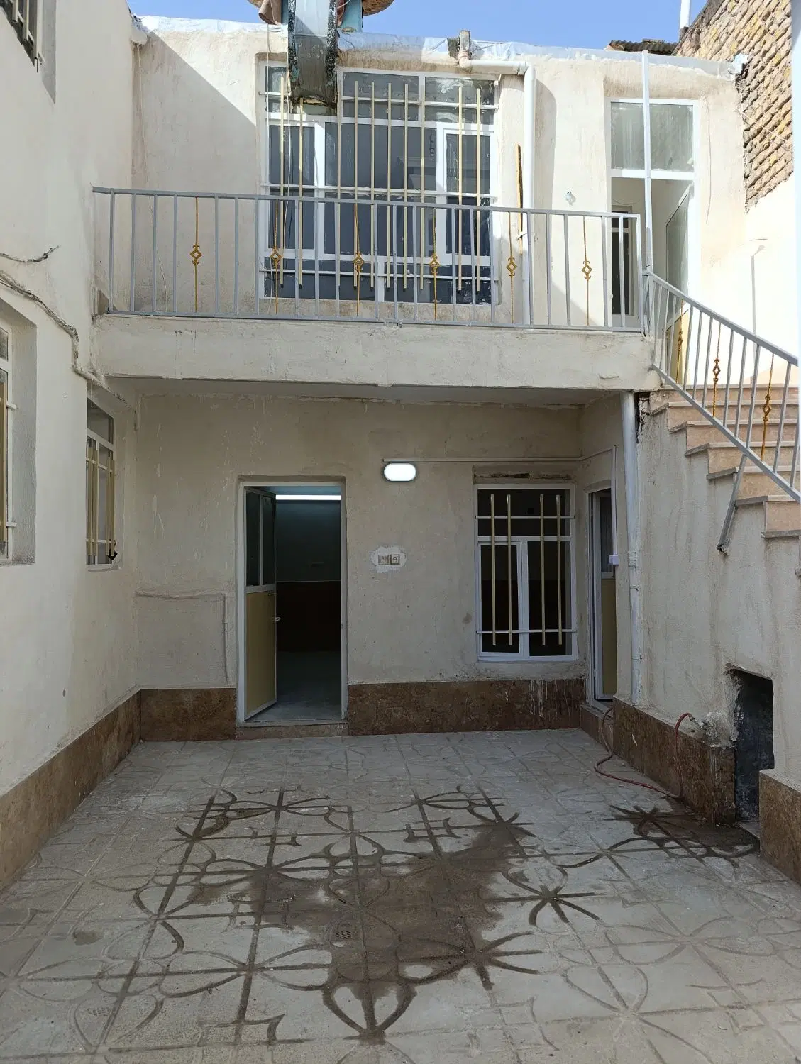 خانه ویلایی دوطبقه پارکینگ