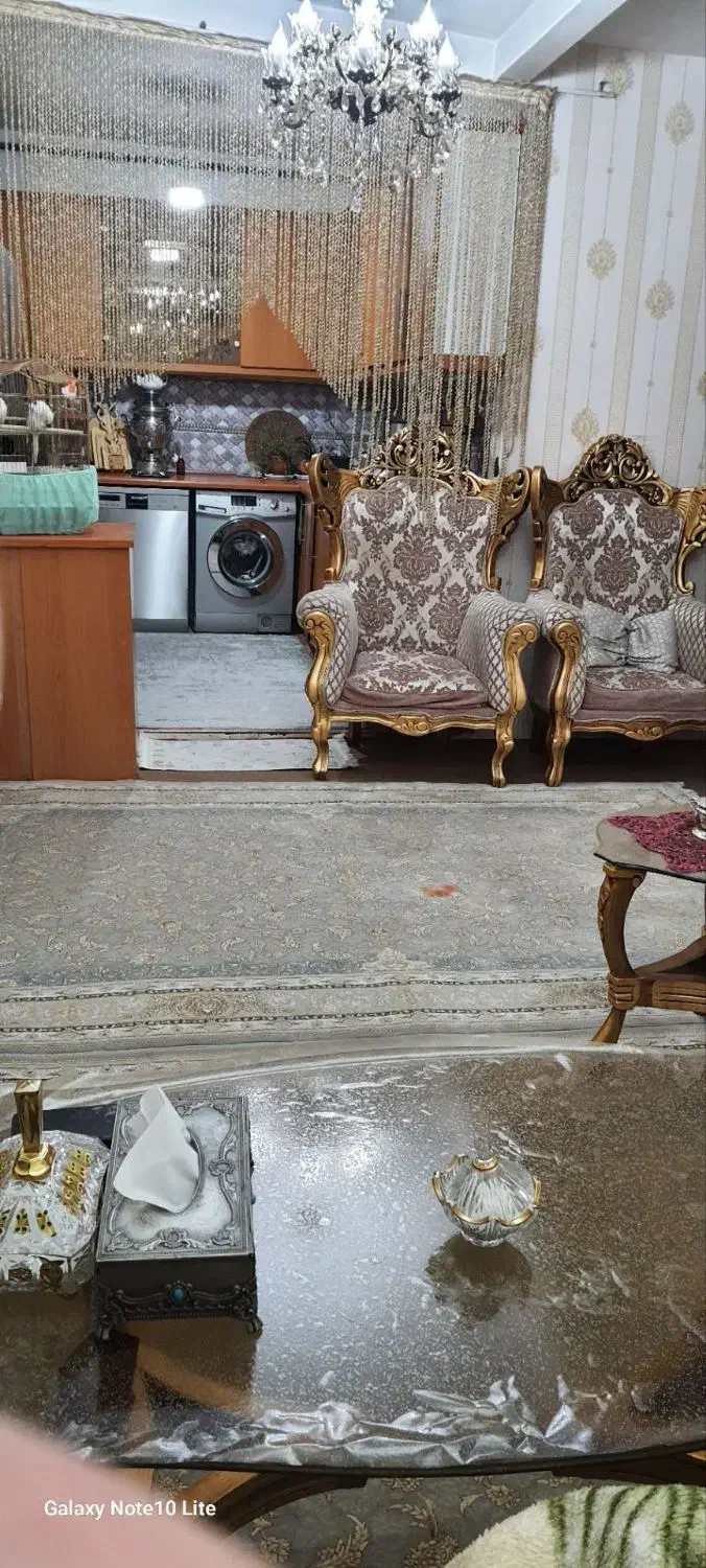 حیاط ۷۰ متری (خیابان ۴‌۵ متری آل هاشم)