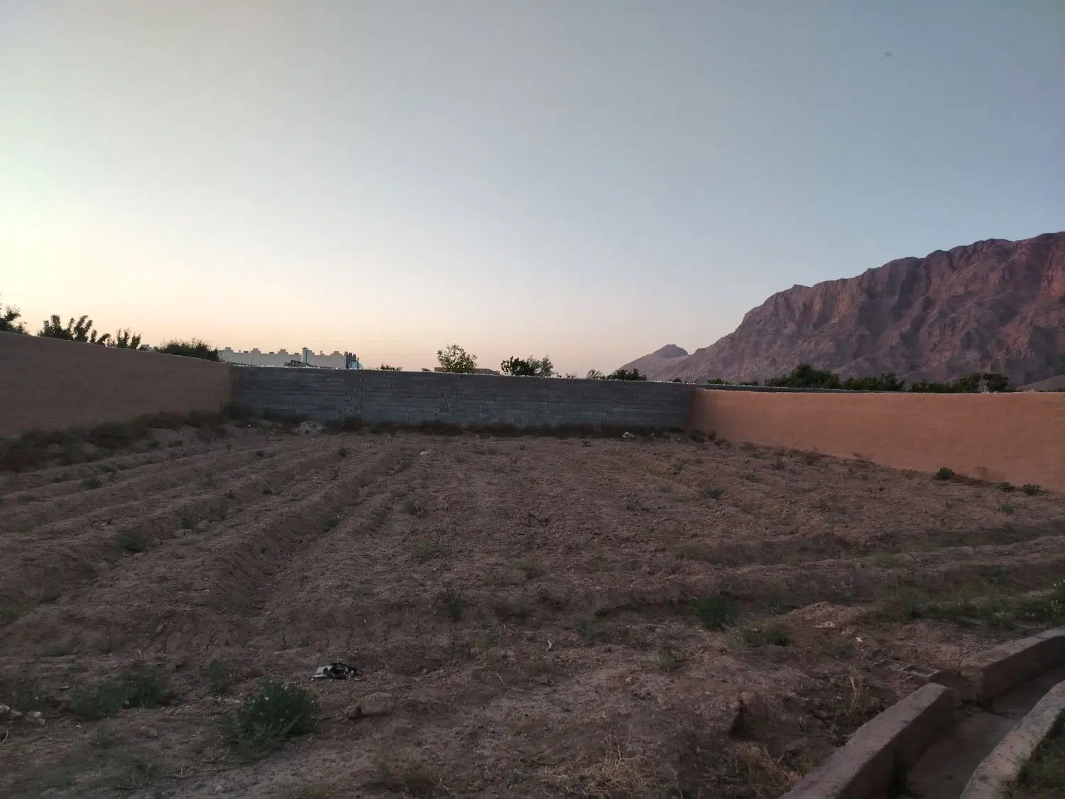 زمین منظریه صحرای وصف