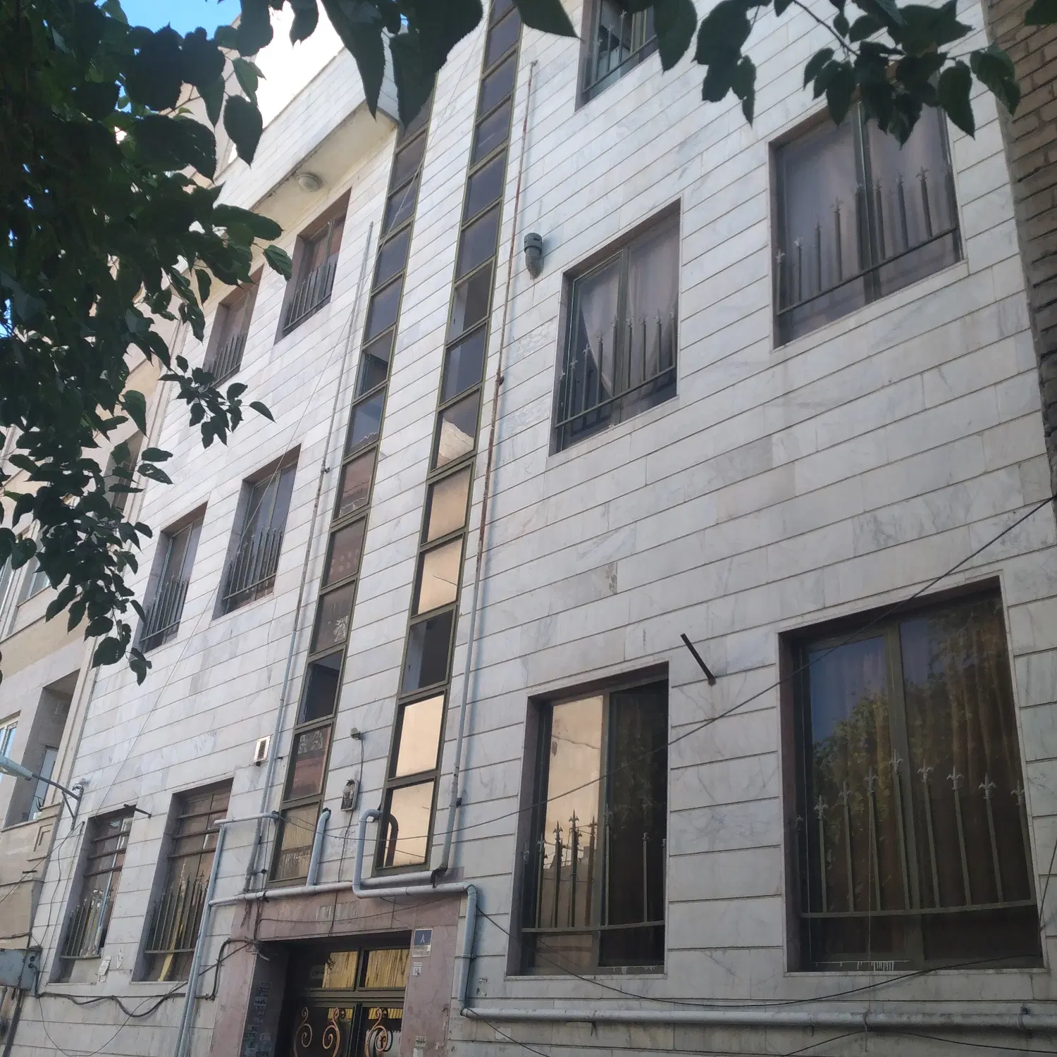 ۵۰مترمیدان قیام