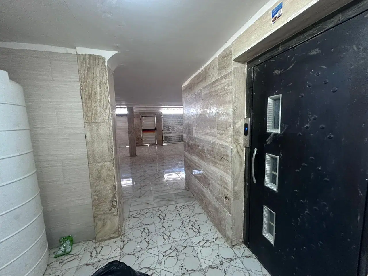 آپارتمان فاز۸