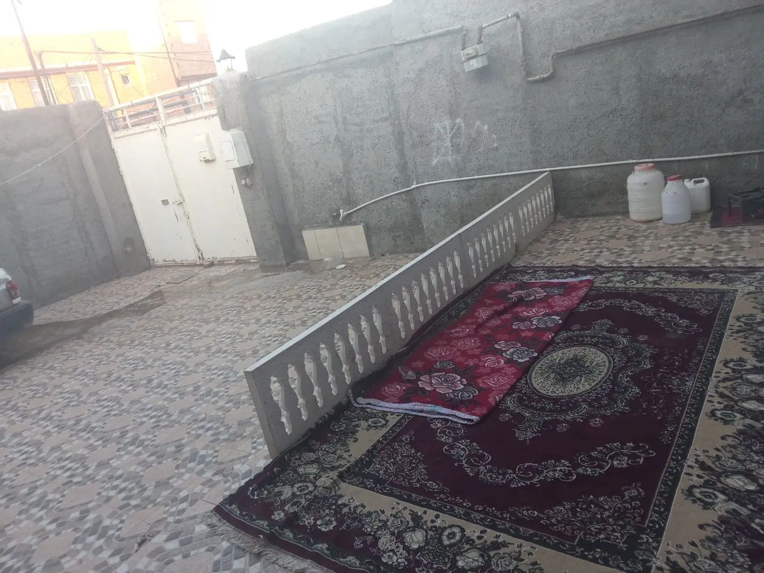 حیاط