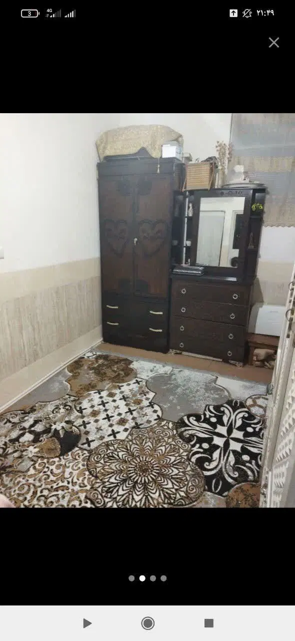 خانه دو طبقه تمیز مناسب دو خانواده