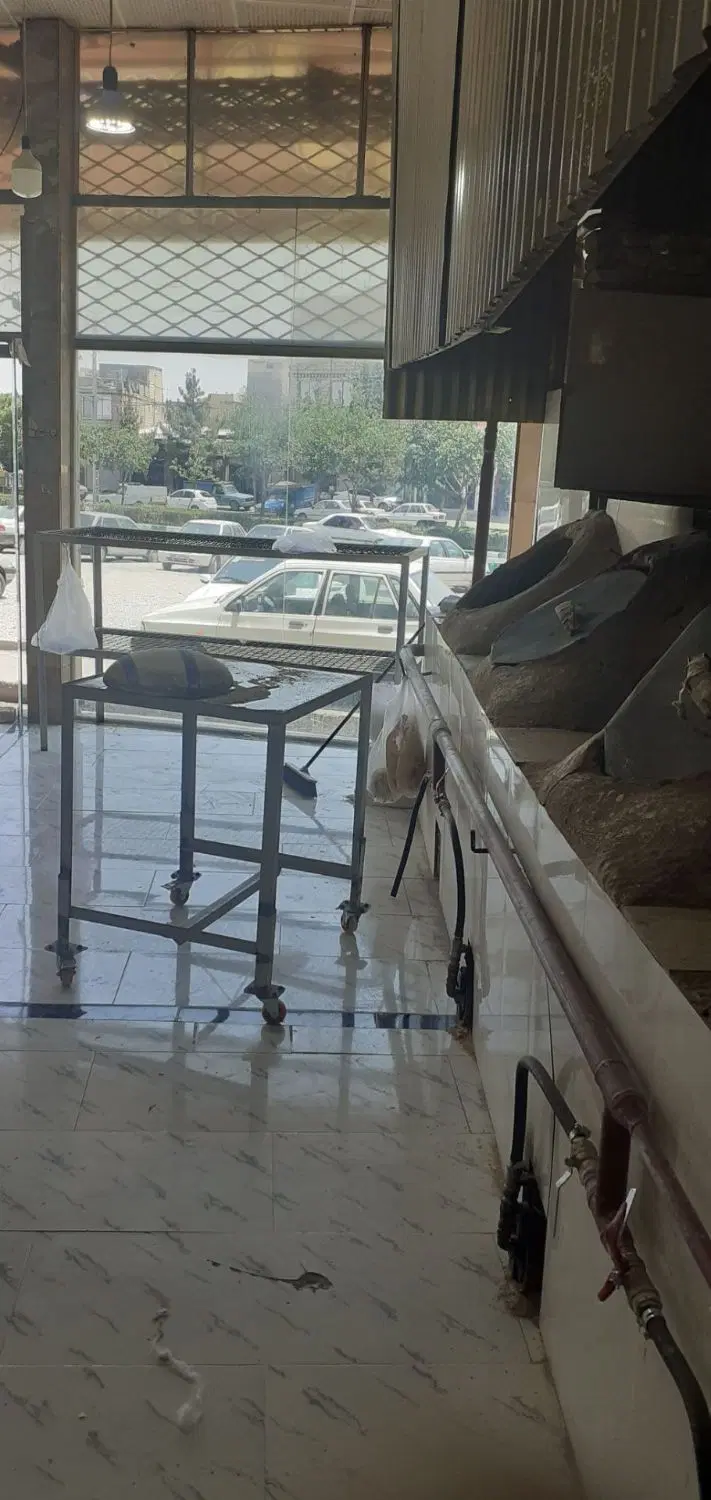 نانوایی تنوری ازاد پز محدوده بلوار طبرسی