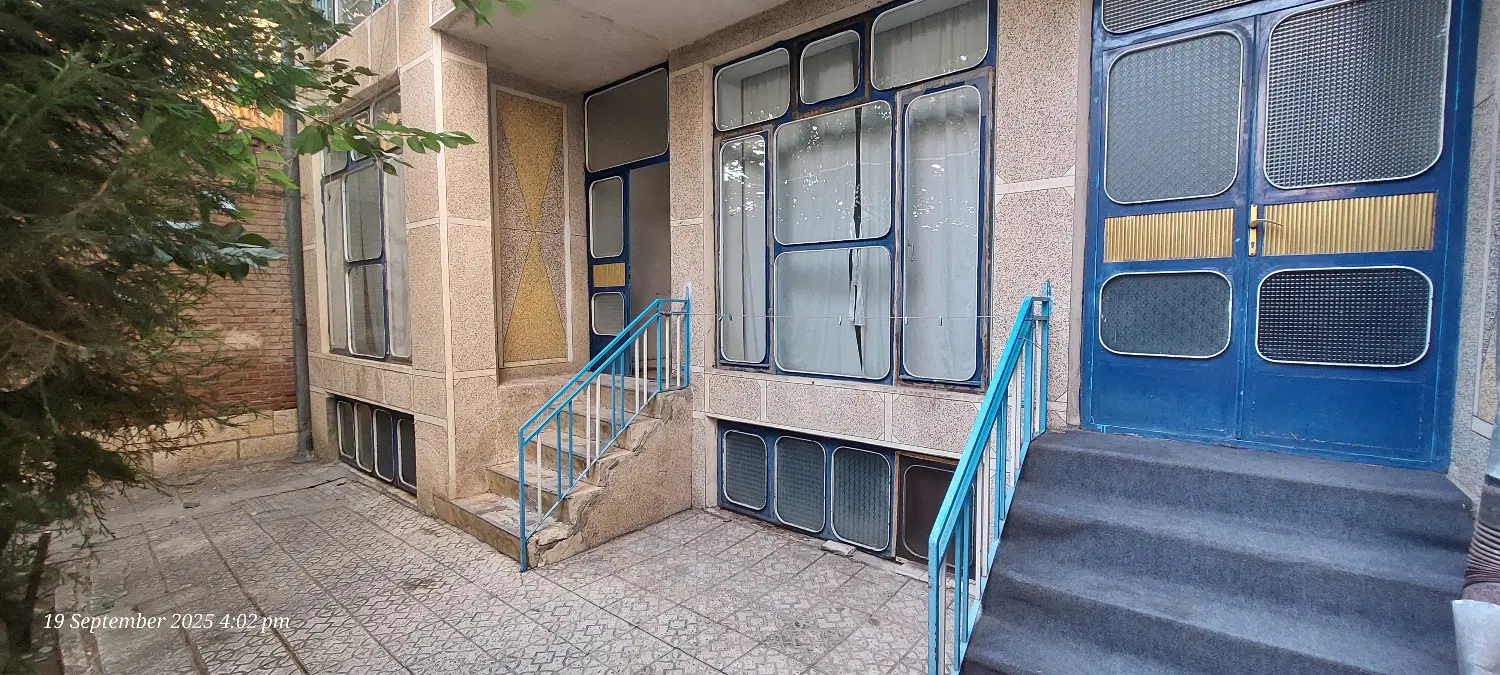 خانه مسکونی قدیمی قابل سکونت دربند کلیسا