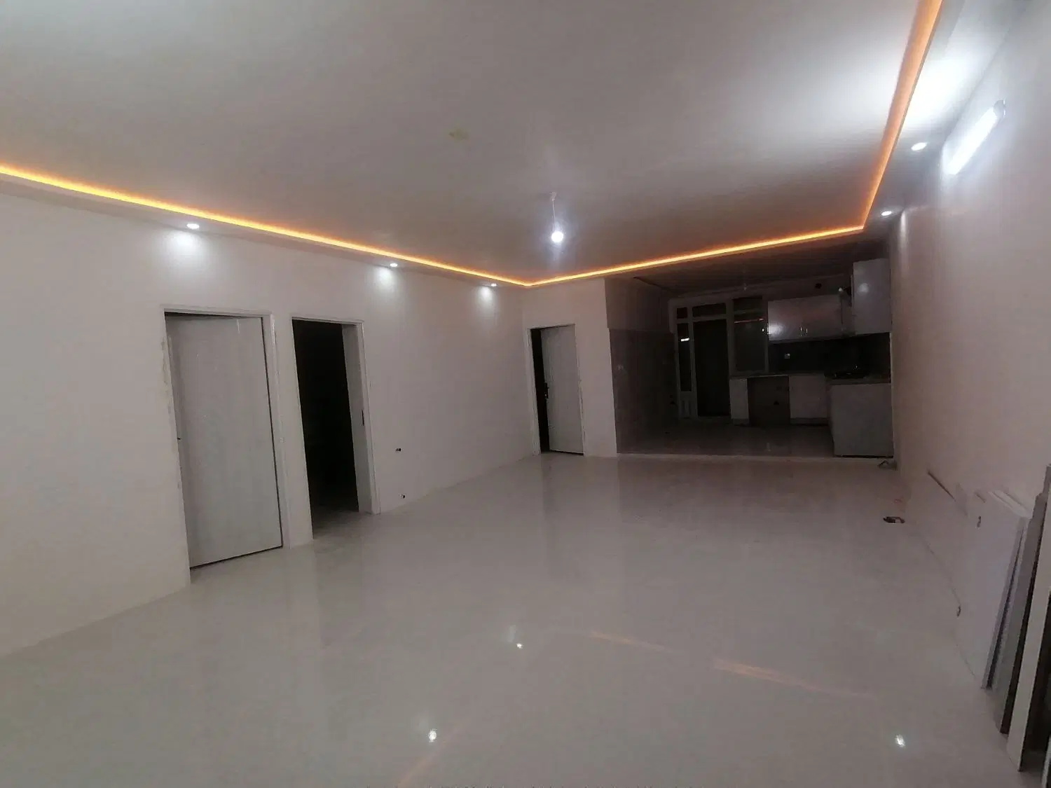 آپارتمان 120 متری سه خواب با پارکینگ و اسانسور