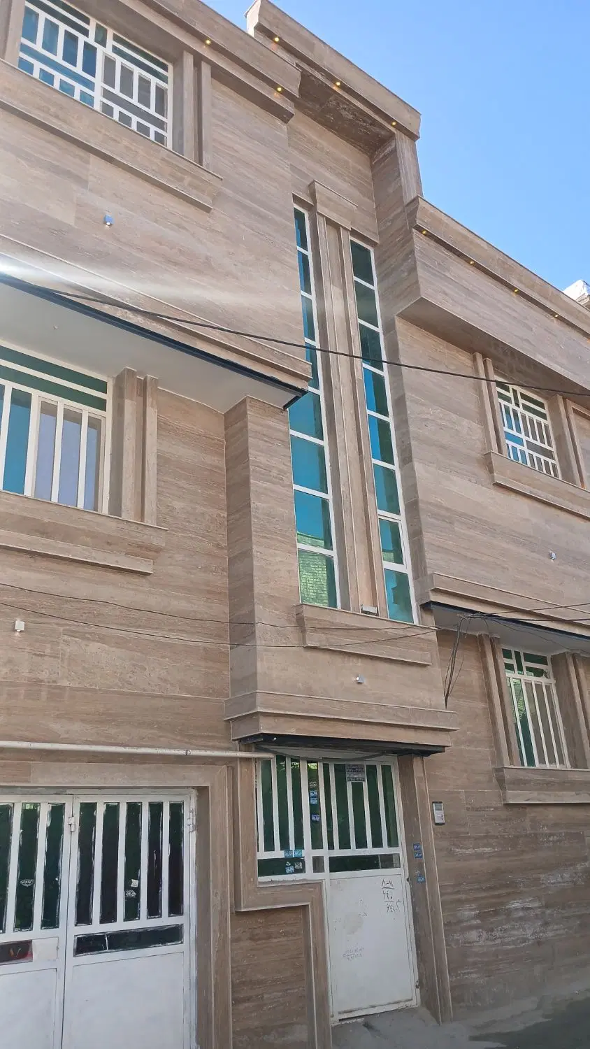 طبقه همکف ۱۱۰ متر زیربنا