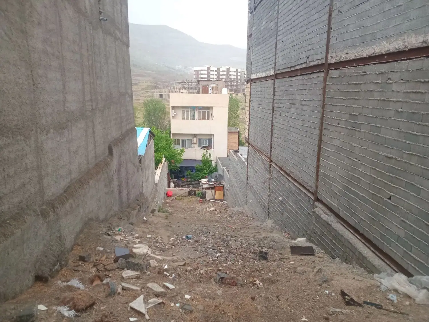 زمین ۲۰۰ متری بلوار امام رضا فاز ۴