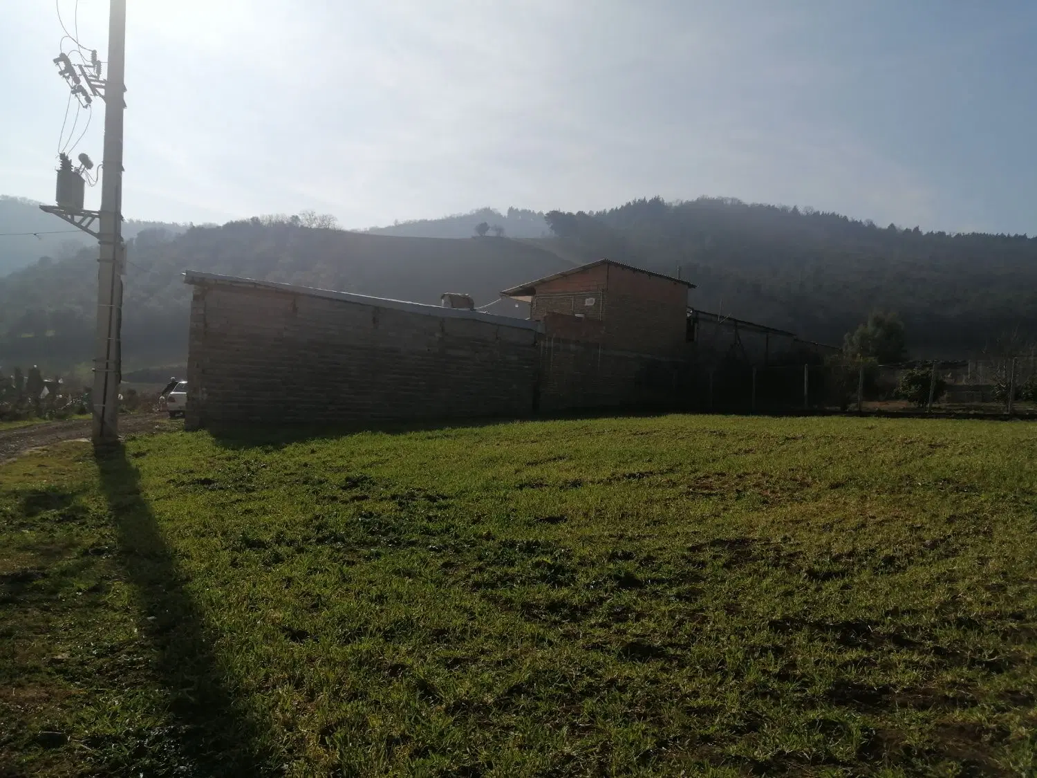 زمین در روستای گلند تاریکی