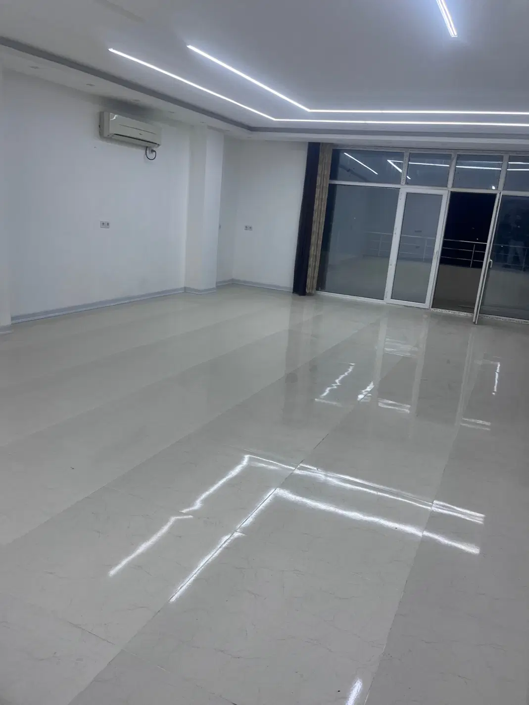 زمین تجاری مسکونی خیابان امام حسین تنگک