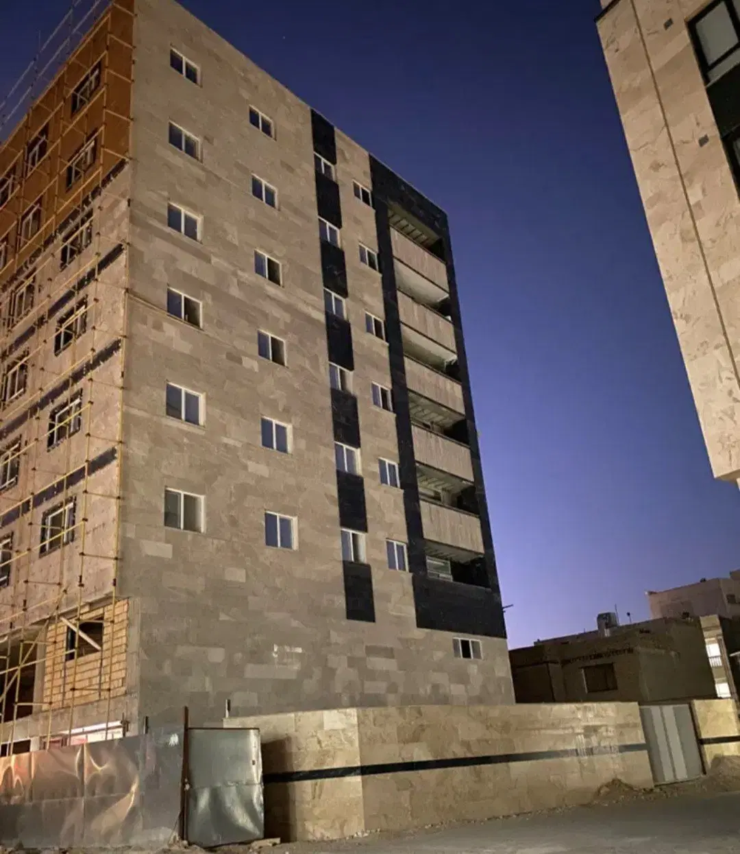 واحد 85متری آماده تحویل در شهرک گلستان