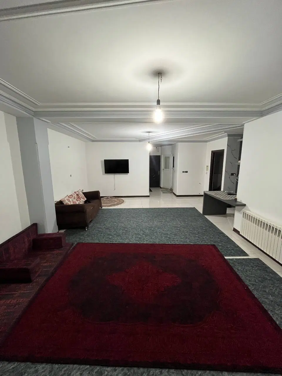 یک واحد آپارتمان ۹۲ متری خیابان کشاورز
