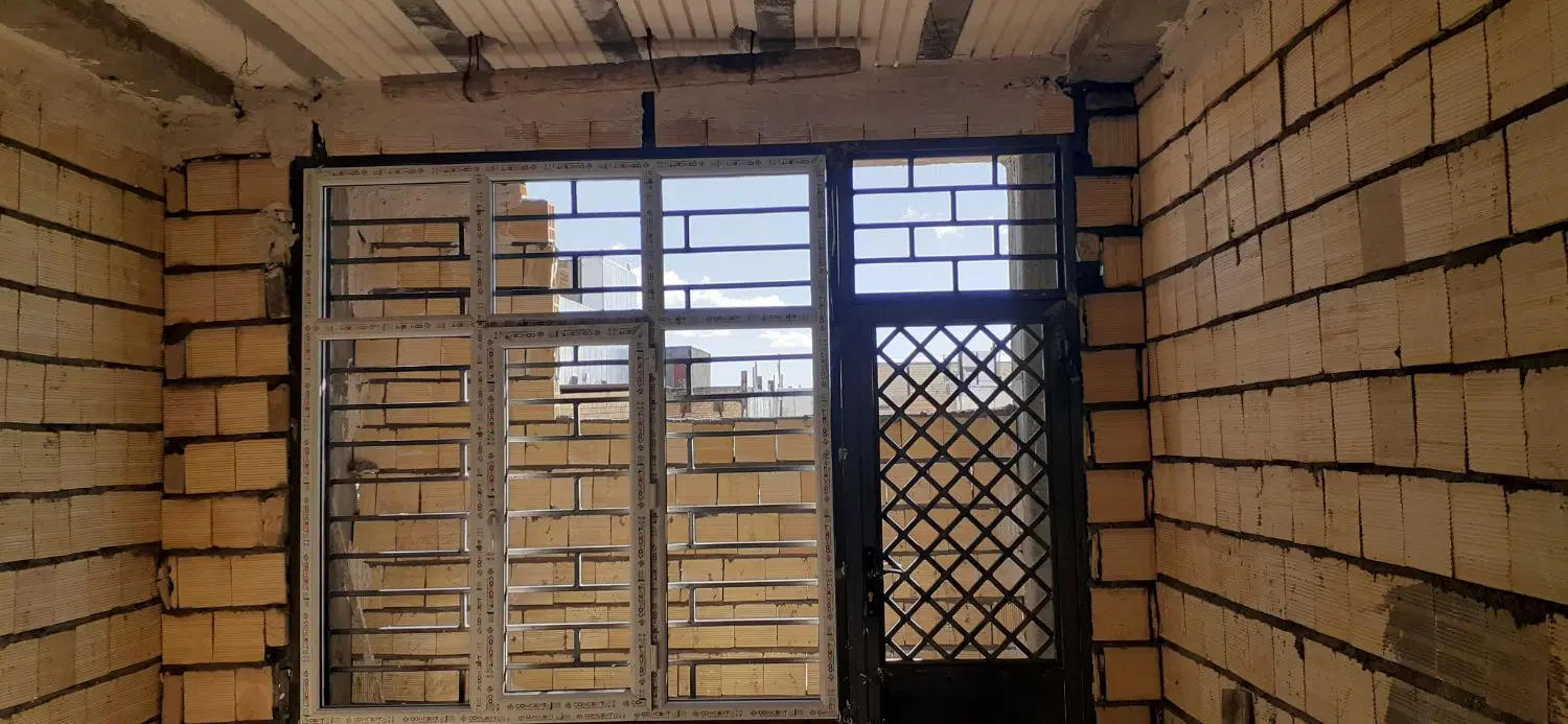 ساختمان کرم اباد