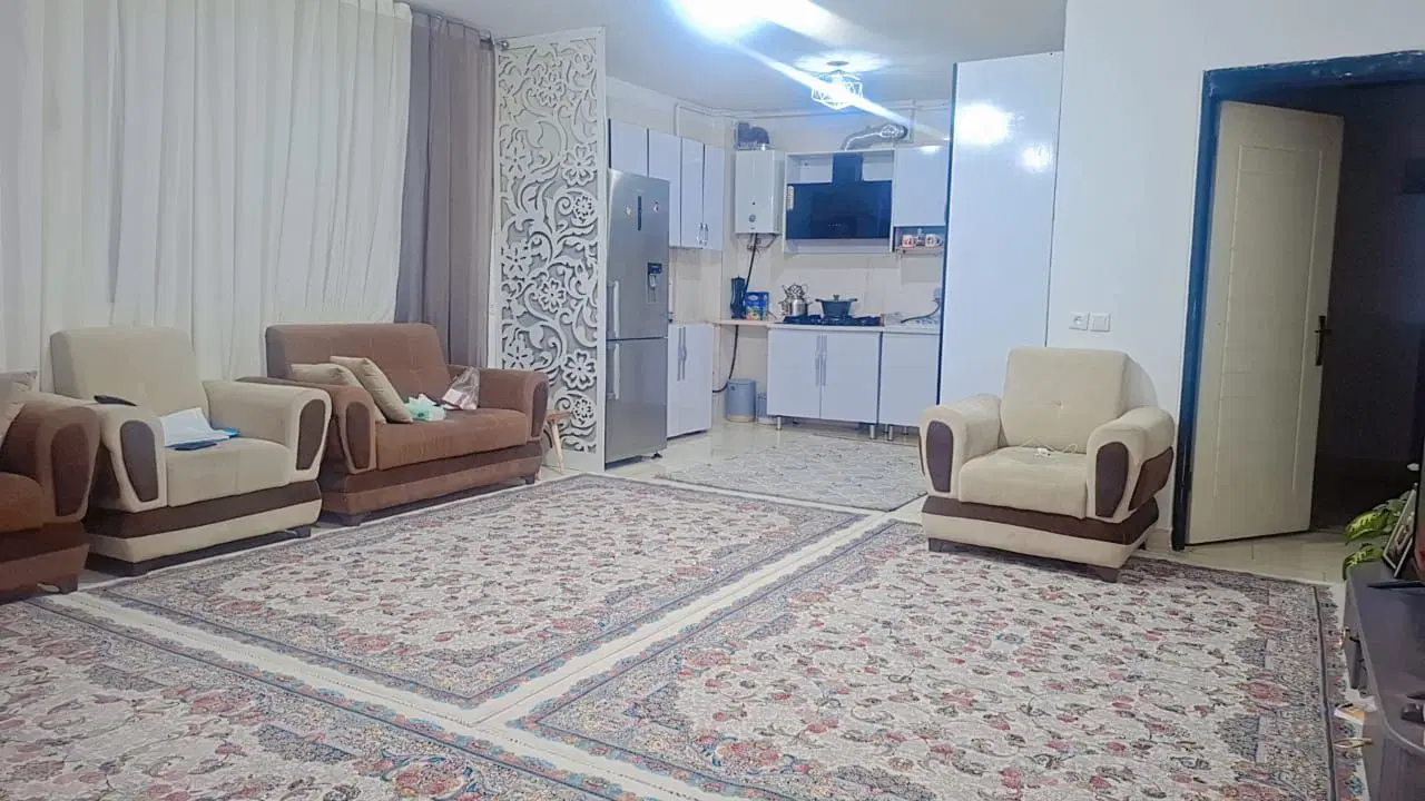 خانه دوشان طبقه دوم دو خواب ۹۰متری