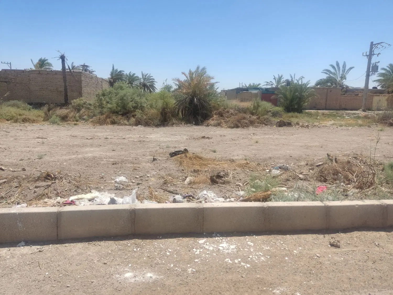 یک قطعه زمین