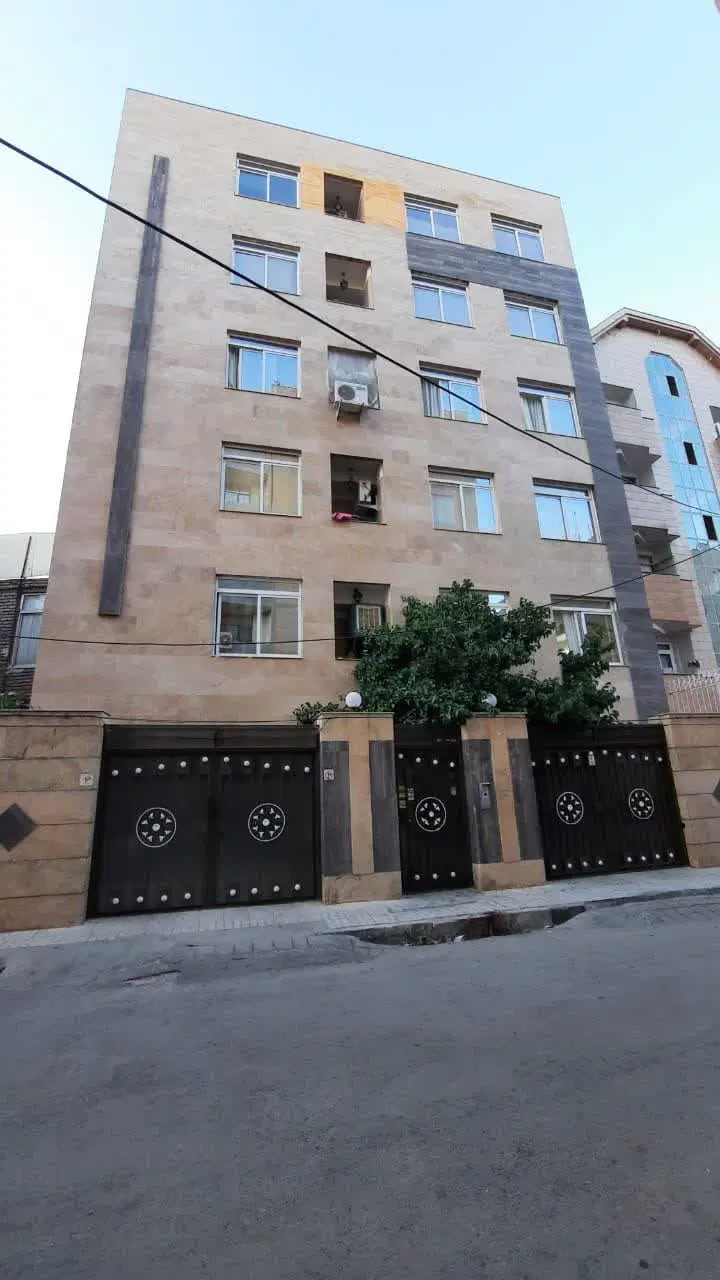 ۱۳۰ متر _  کریمی ۲۹ _  پارکینگ اختصاصی